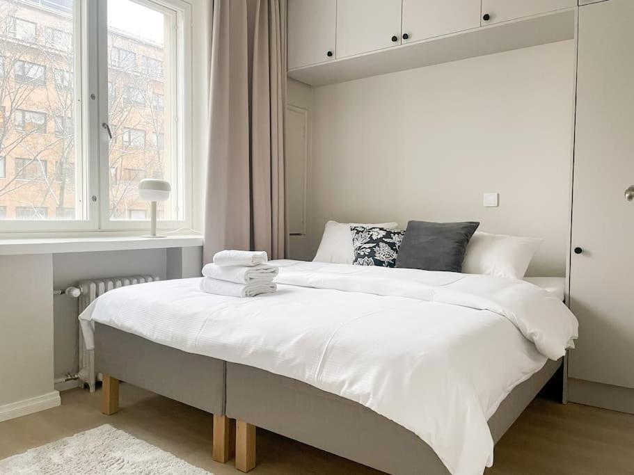 Central 1Br Next To The Park Helsinki Buitenkant foto